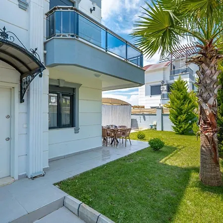 Secluded With Private Pool In Villa Antalya