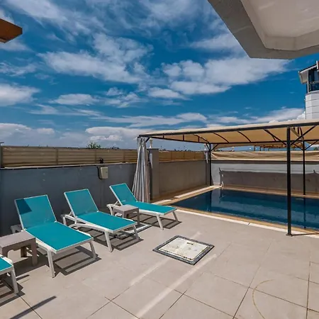 Secluded With Private Pool In Villa
