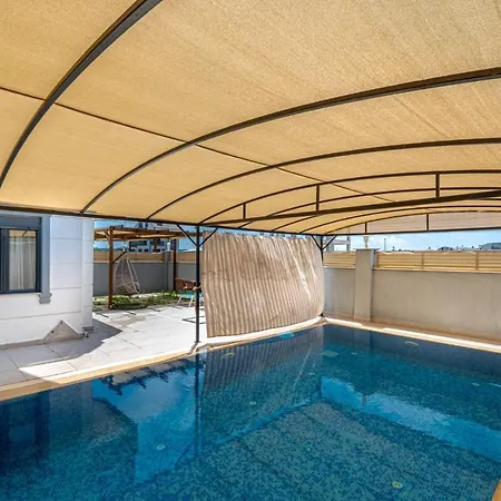 Villa Secluded With Private Pool In